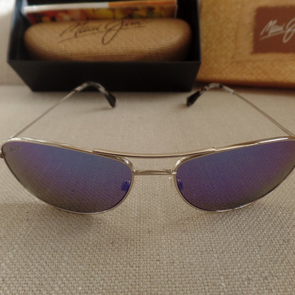 Maui Jim Baby Beach Aviator Silver Titanium Frame w /Blue Hawaii Lens - Picture 7 of 10